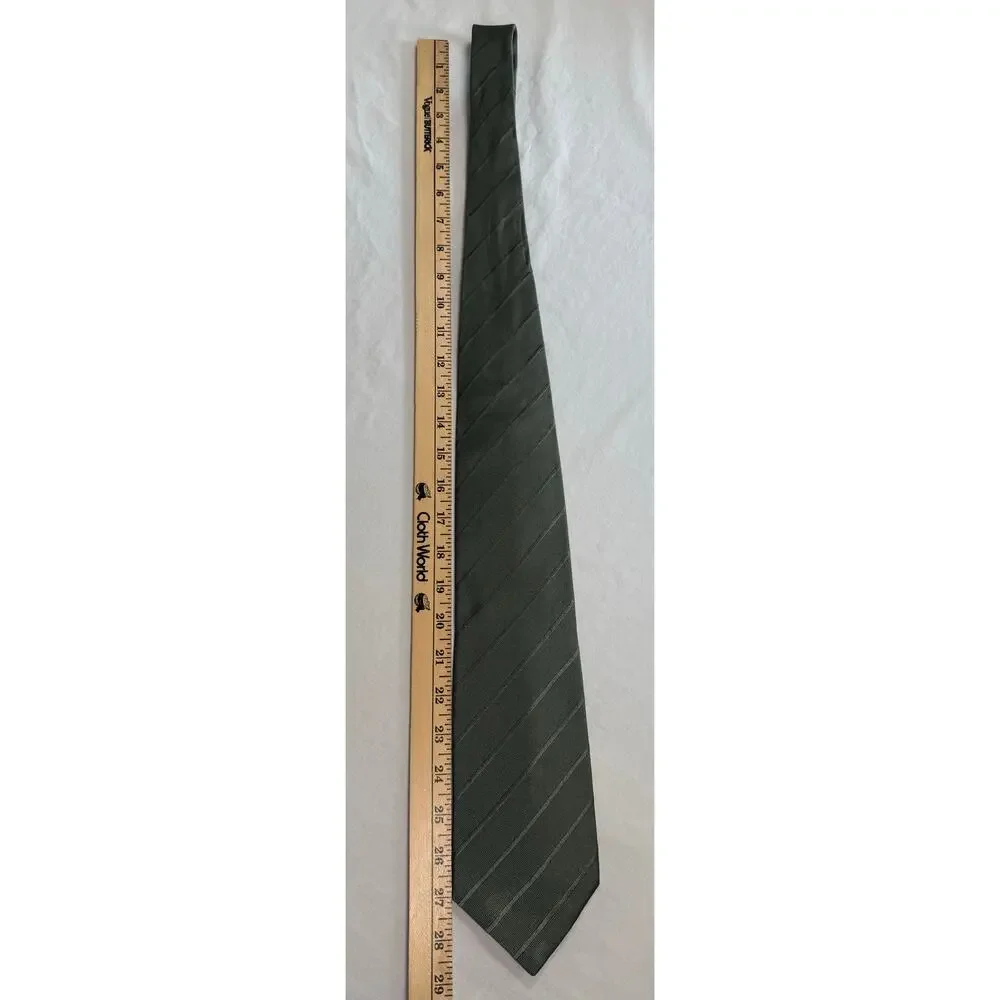 Tom James Filo A’Mano Green Stripe Tie Hand Tailored 100% Silk